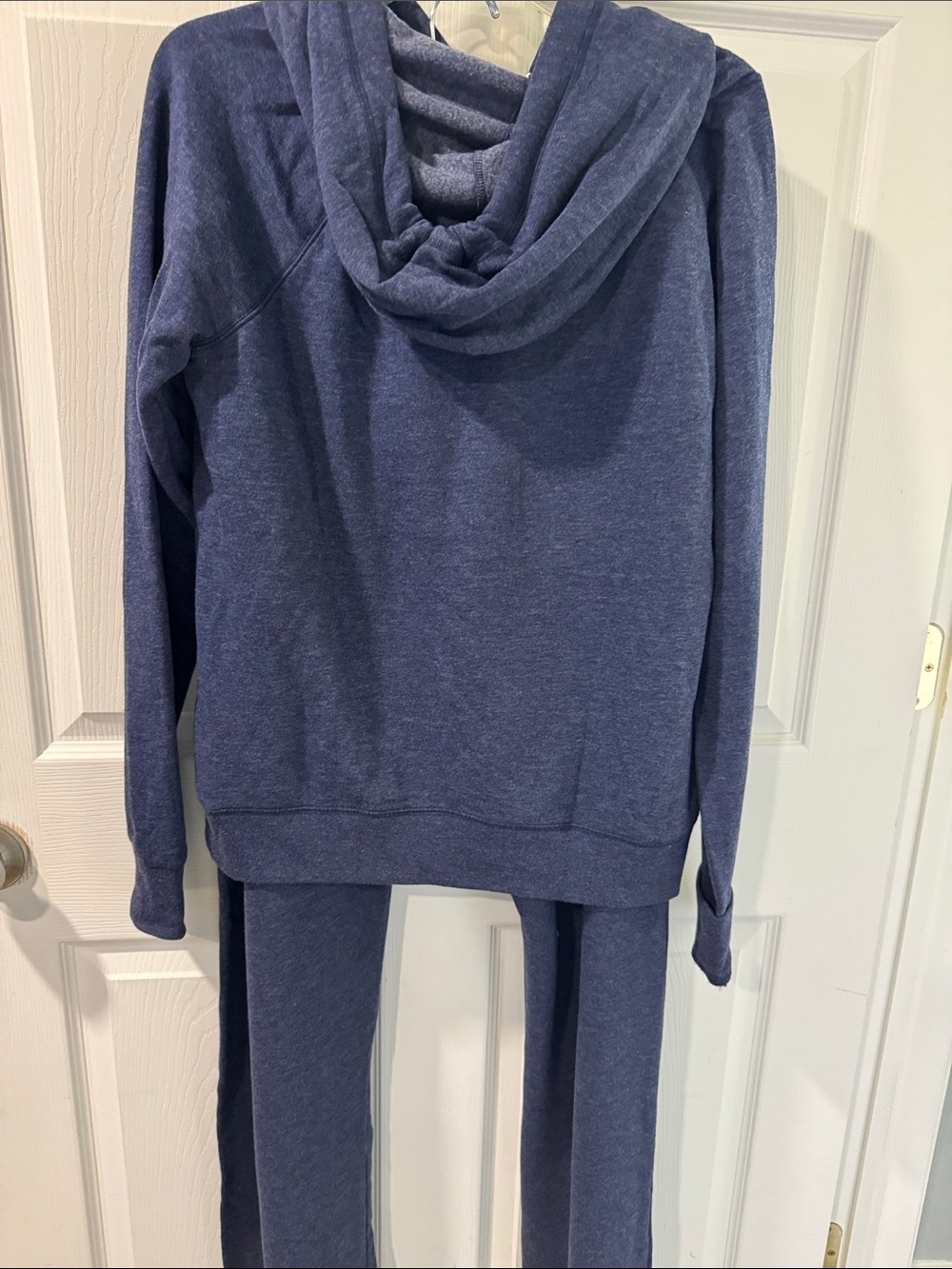PINK Victoria's Secret Heather Navy Pullover Hoodie with White Trim Logo and - Picture 3 of 8